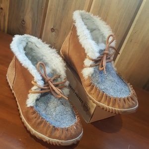 SOREL OUT AND ABOUT MOC SIZE 8